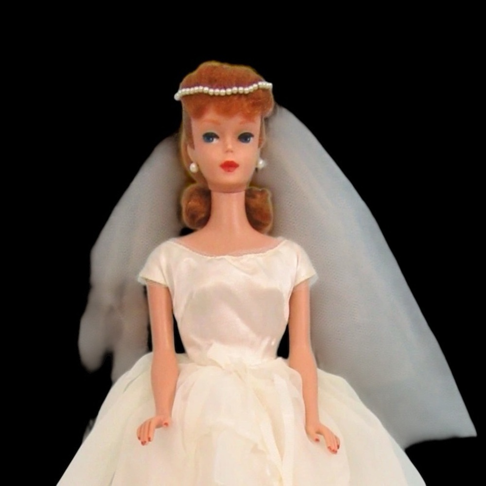 VTG 1963-65 Barbie Wedding Veil
white Mesh W/Headband Short